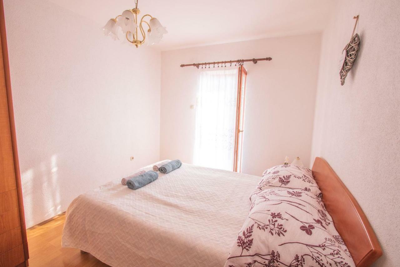 Kristian Apartments โรวีน ภายนอก รูปภาพ